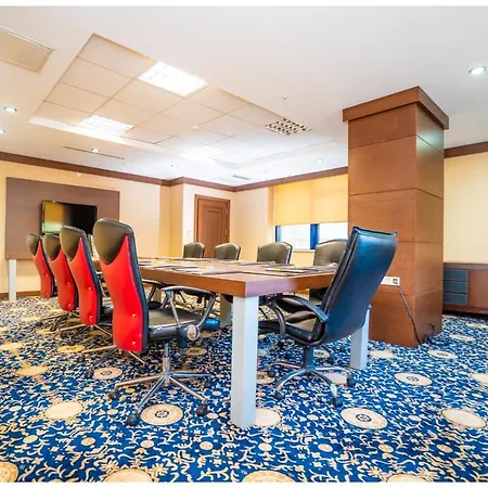 216 Macity Hotel *
